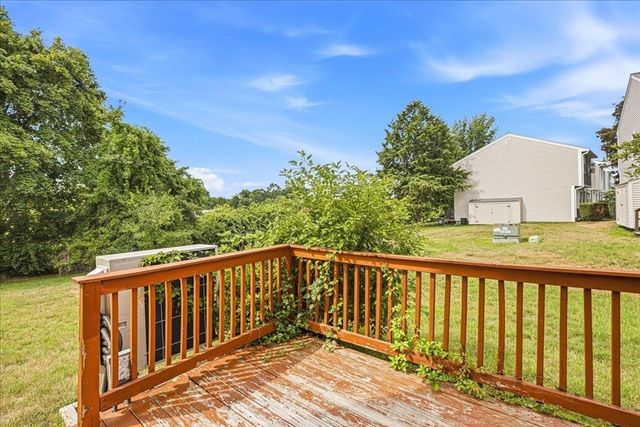 12 Lydon Ln C2, Halifax, MA 02338