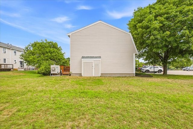 12 Lydon Ln C2, Halifax, MA 02338