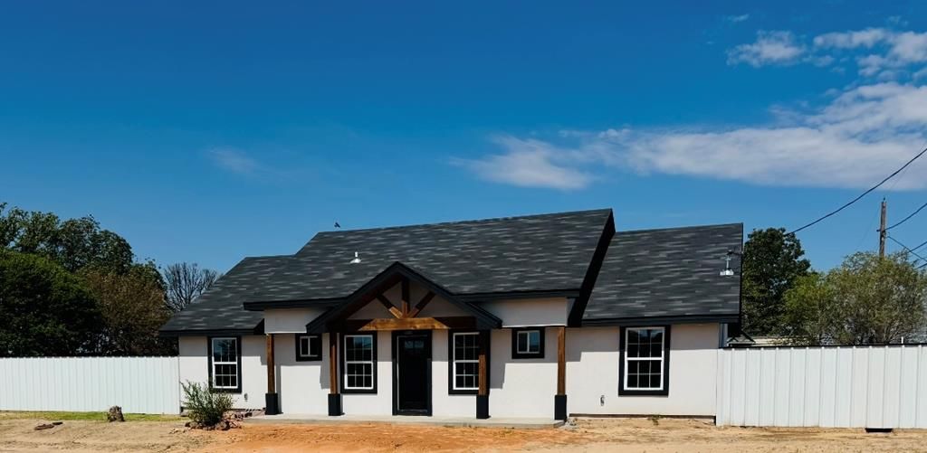 301 E Elizabeth, Stanton, TX 79782