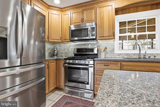 1404 ROCK RIDGE CT, Herndon, VA 20170