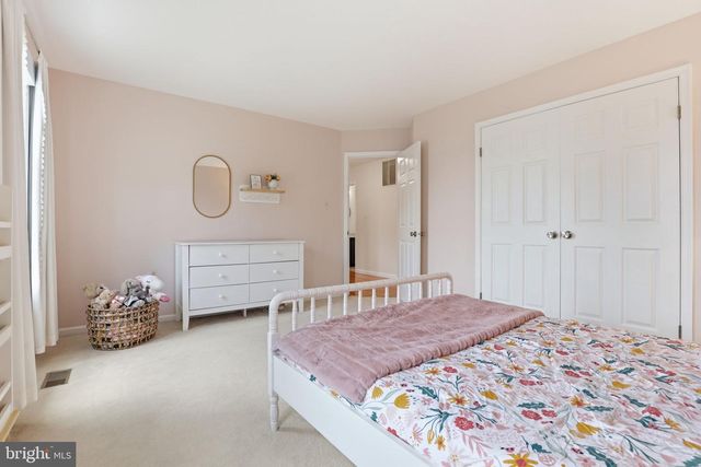 1404 ROCK RIDGE CT, Herndon, VA 20170