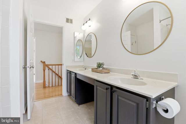 1404 ROCK RIDGE CT, Herndon, VA 20170