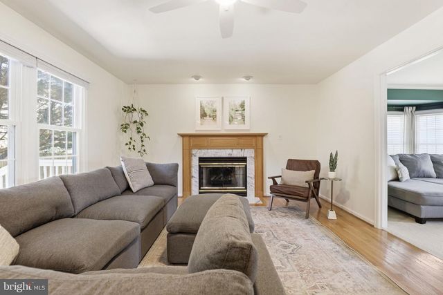 1404 ROCK RIDGE CT, Herndon, VA 20170