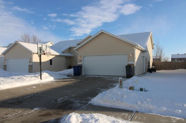 1509 34TH Avenue S, Moorhead, MN 56560