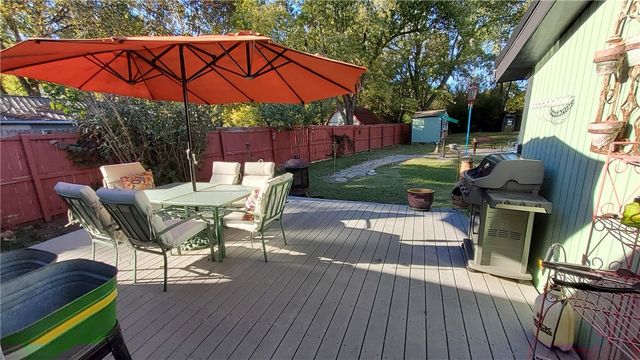 2668 Huntsville Road, Fayetteville, AR 72701