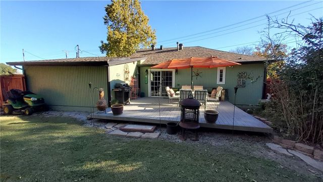 2668 Huntsville Road, Fayetteville, AR 72701