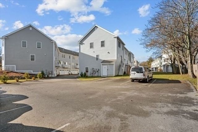 50 Desmoines Rd H1, Quincy, MA 02169