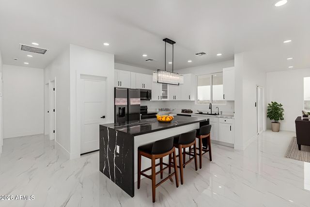 37911 W RANCHO Drive, Tonopah, AZ 85354