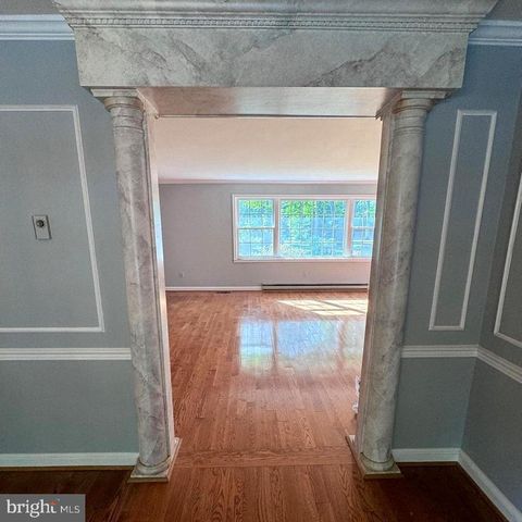 6375 UNION MILL RD, Clifton, VA 20124