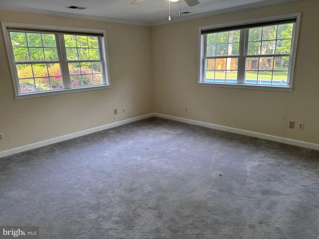 6375 UNION MILL RD, Clifton, VA 20124