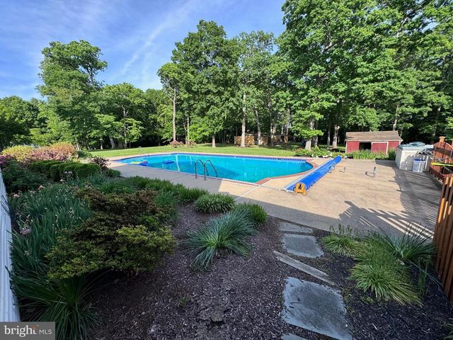 6375 UNION MILL RD, Clifton, VA 20124