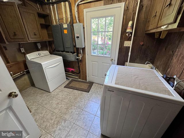 6375 UNION MILL RD, Clifton, VA 20124