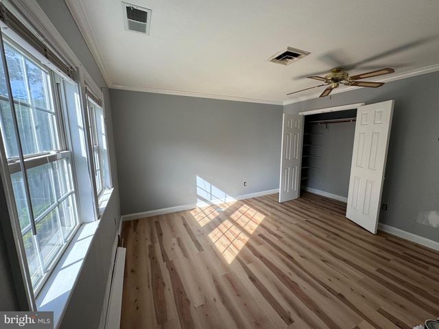 6375 UNION MILL RD, Clifton, VA 20124