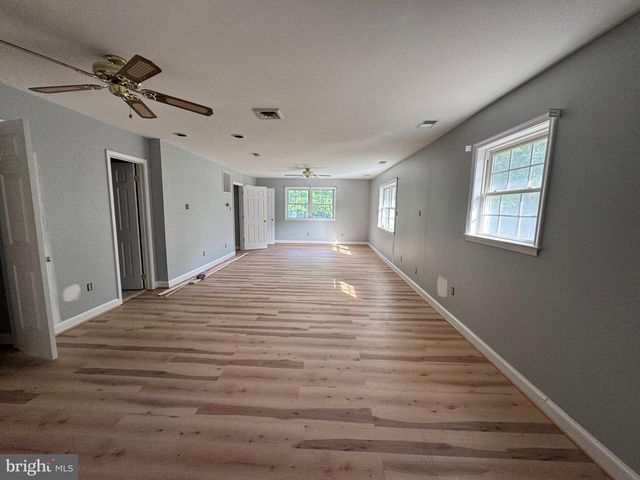 6375 UNION MILL RD, Clifton, VA 20124