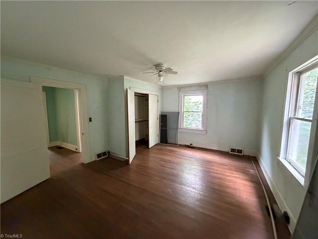 458 Lockland Avenue, Winston-salem, NC 27103