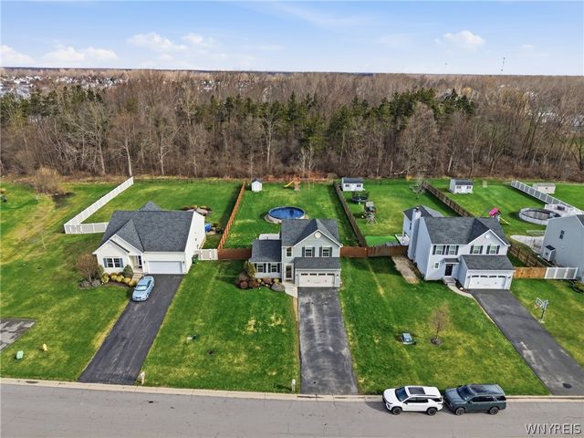 3773 Captains Way, Wheatfield, NY 14120