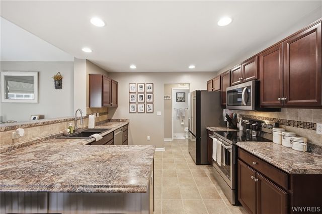 3773 Captains Way, Wheatfield, NY 14120