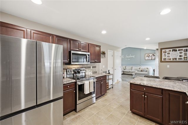 3773 Captains Way, Wheatfield, NY 14120