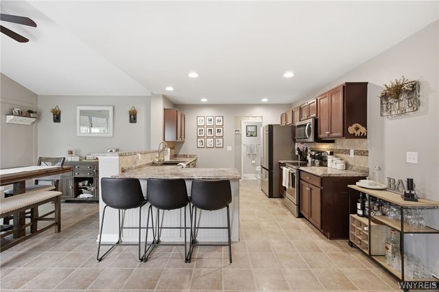 3773 Captains Way, Wheatfield, NY 14120