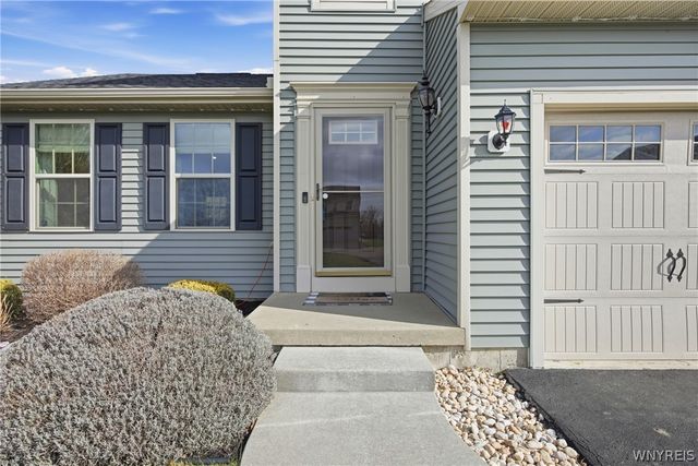3773 Captains Way, Wheatfield, NY 14120