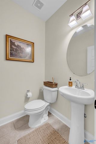 7123 SE Kingsbridge Lane, Owens Cross Roads, AL 35763