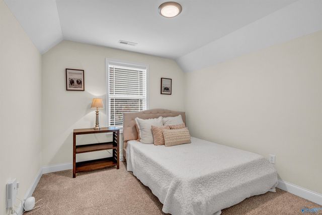 7123 SE Kingsbridge Lane, Owens Cross Roads, AL 35763