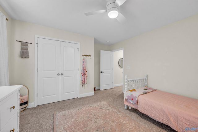 7123 SE Kingsbridge Lane, Owens Cross Roads, AL 35763