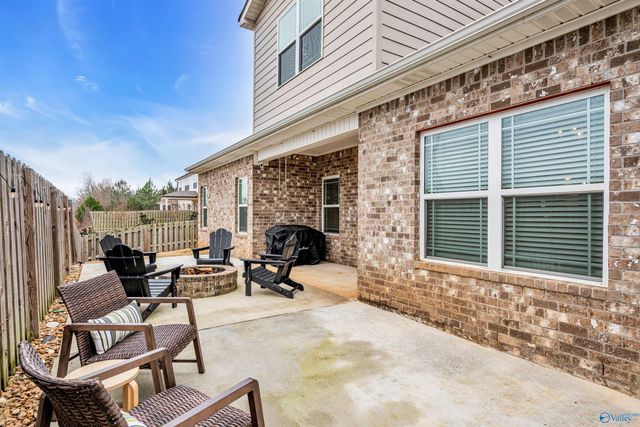 7123 SE Kingsbridge Lane, Owens Cross Roads, AL 35763