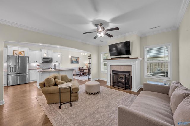 7123 SE Kingsbridge Lane, Owens Cross Roads, AL 35763