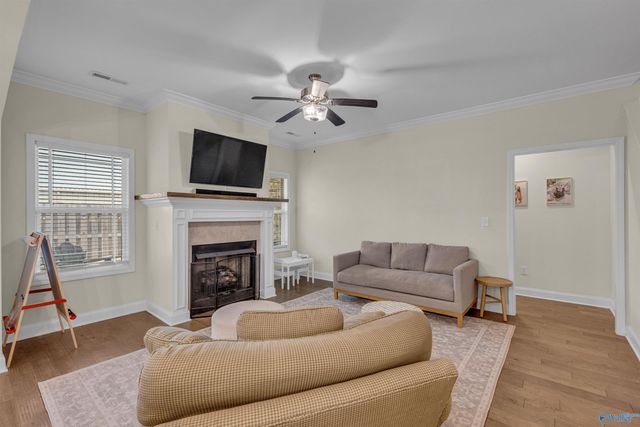 7123 SE Kingsbridge Lane, Owens Cross Roads, AL 35763