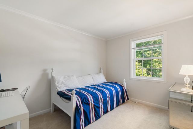 278 Brennan Woods Drive, Williston, VT 05495