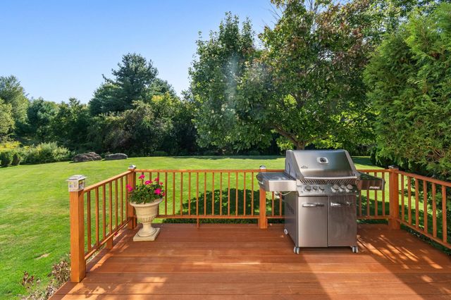 278 Brennan Woods Drive, Williston, VT 05495