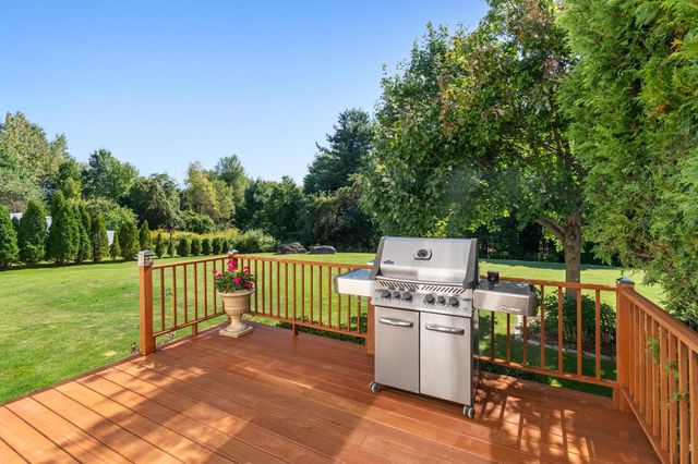278 Brennan Woods Drive, Williston, VT 05495