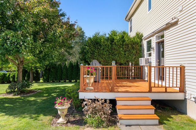 278 Brennan Woods Drive, Williston, VT 05495