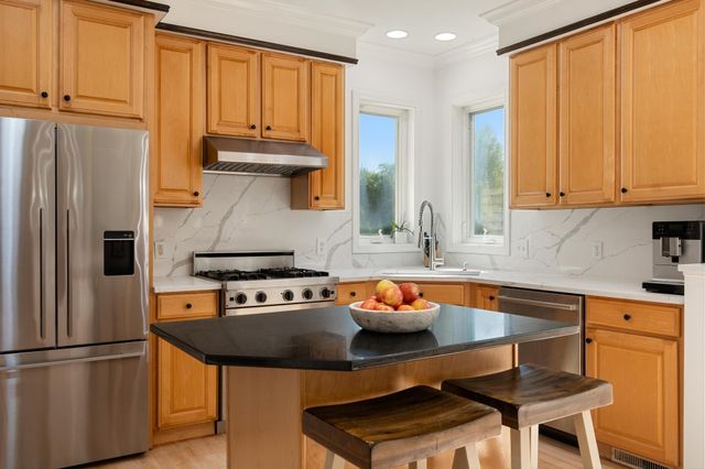 278 Brennan Woods Drive, Williston, VT 05495