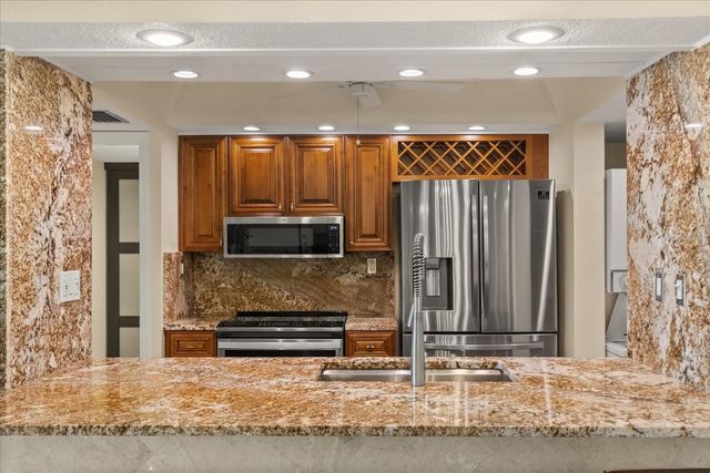 450 S GULFVIEW BOULEVARD 802, Clearwater Beach, FL 33767