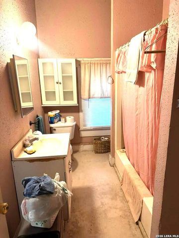 420 PIERCE AVE, San Antonio, TX 78208
