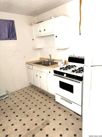 420 PIERCE AVE, San Antonio, TX 78208