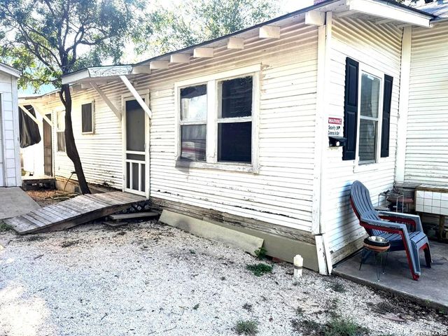 420 PIERCE AVE, San Antonio, TX 78208