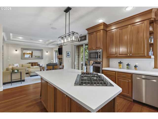 8308 Se BUFORD Ln, Portland, OR 97236