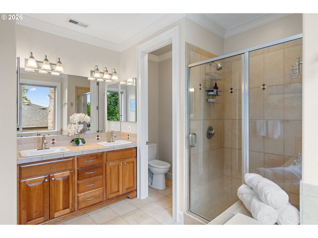 8308 Se BUFORD Ln, Portland, OR 97236