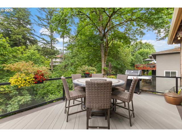 8308 Se BUFORD Ln, Portland, OR 97236