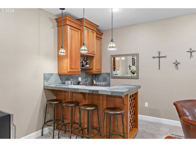 8308 Se BUFORD Ln, Portland, OR 97236