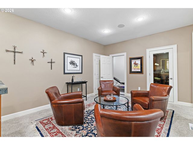 8308 Se BUFORD Ln, Portland, OR 97236
