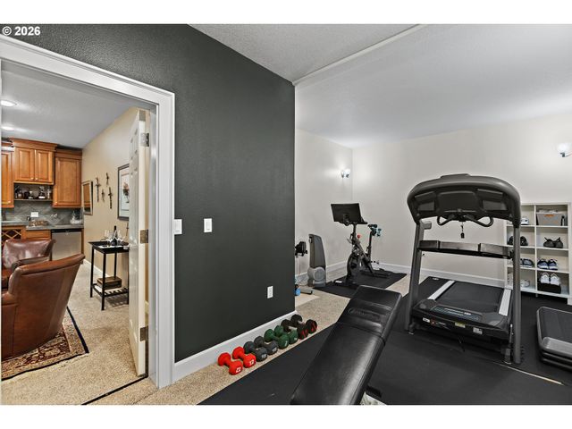 8308 Se BUFORD Ln, Portland, OR 97236