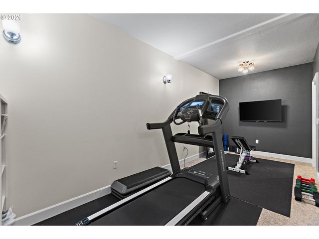 8308 Se BUFORD Ln, Portland, OR 97236