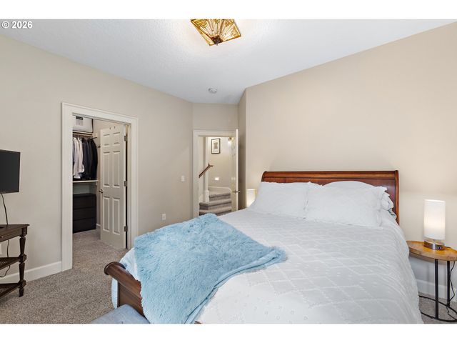 8308 Se BUFORD Ln, Portland, OR 97236
