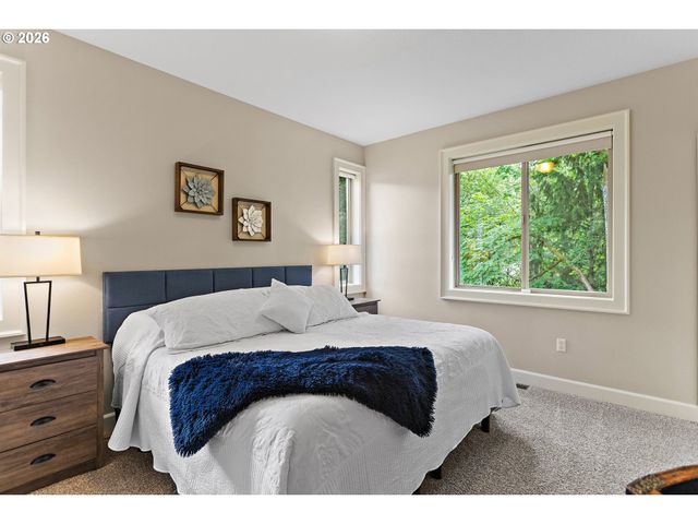 8308 Se BUFORD Ln, Portland, OR 97236