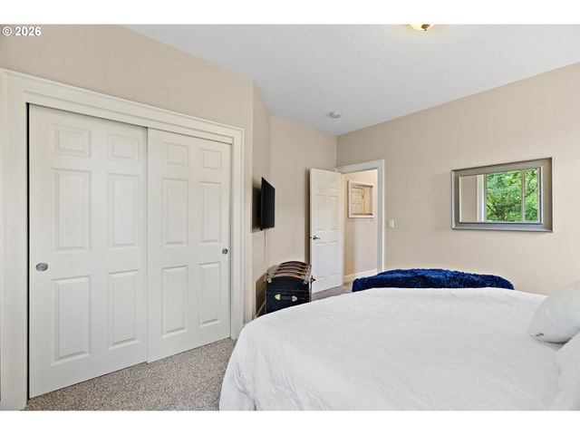 8308 Se BUFORD Ln, Portland, OR 97236