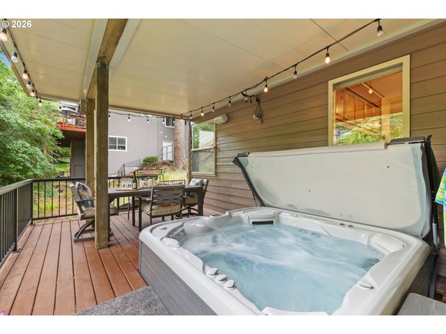 8308 Se BUFORD Ln, Portland, OR 97236